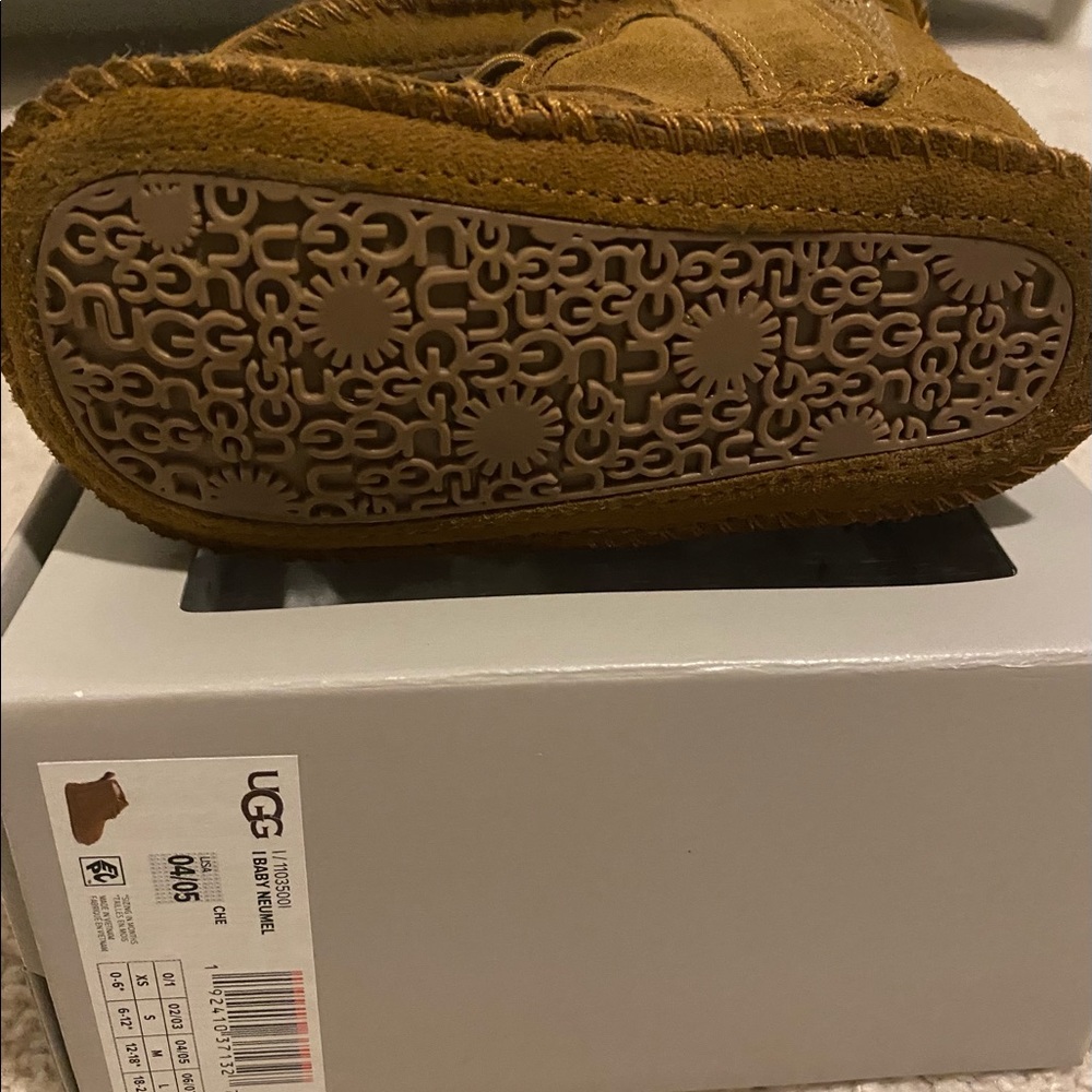 Baby Ugg’s - like New worn twice - Picture 4 of 5